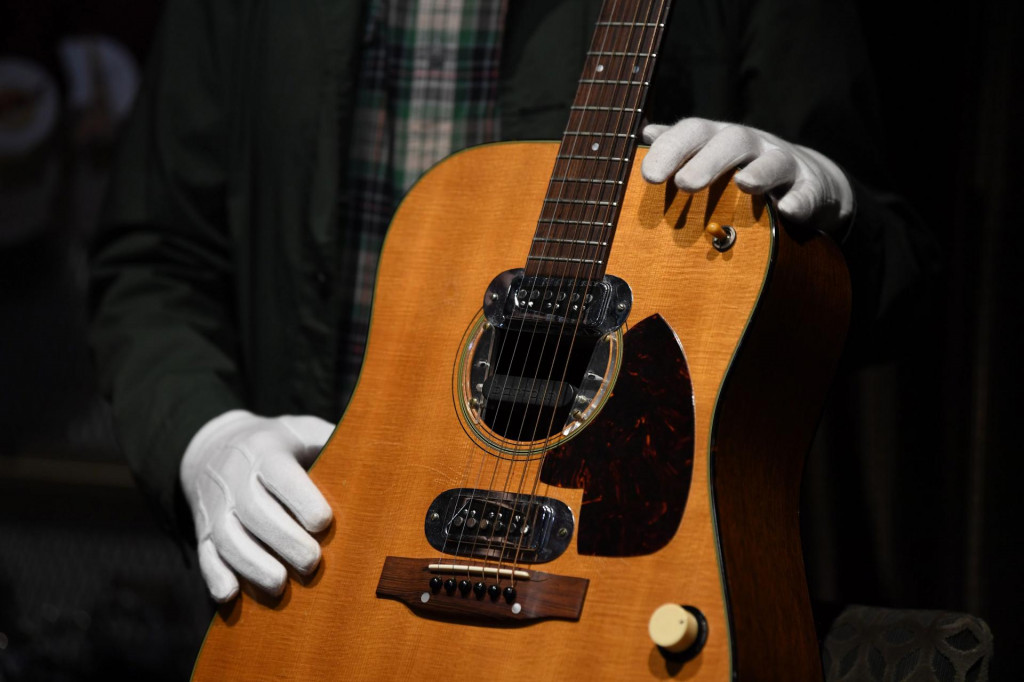 Gitara Martin D-18E iz 1959. godine prodana je za rekordnih 6.010,000 dolara