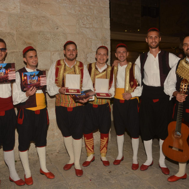 Pjesma &amp;#39;Španjola&amp;#39; koju su izveli Kaše iz Dubrovnika ujedno je najuspješnija nova pjesma ove godine