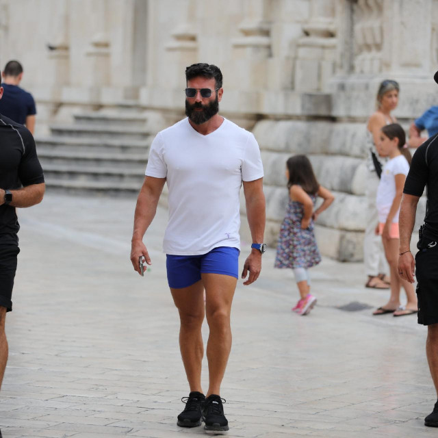 Američki celebrity Dan Bilzerian u điru Dubrovnikom