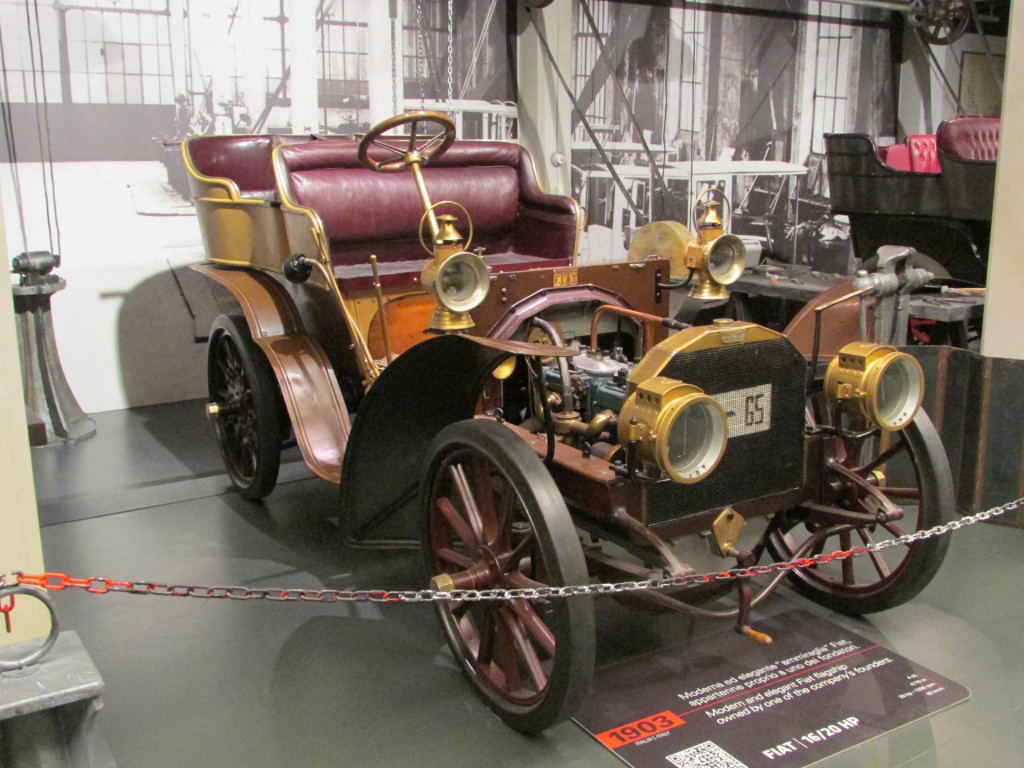 Fiat iz 1903. godine s motorom snage 16, odnosno 20 KS