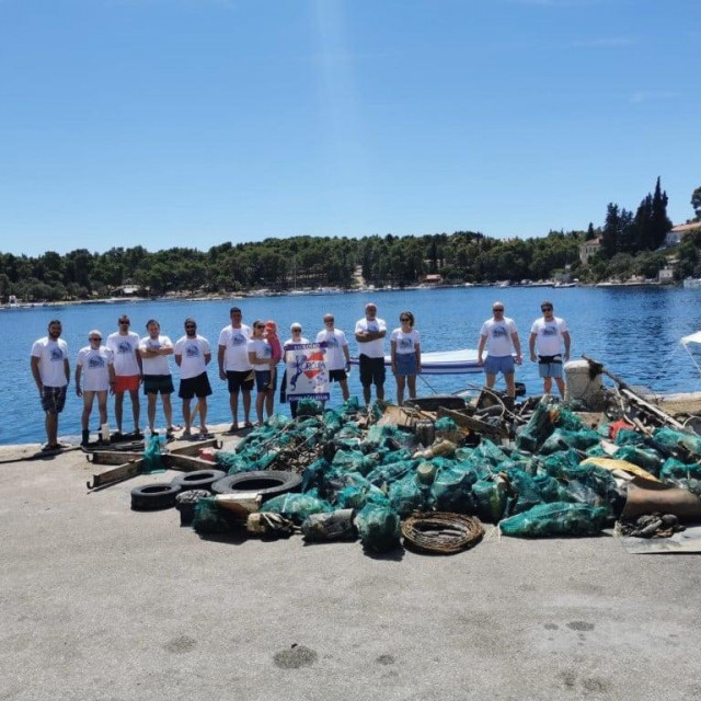 Akcija čišćenja podmorja u Korčuli