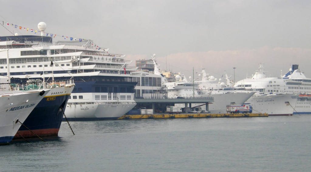 Grčka od 1. kolovoza otvara šest putničkih luka za prometovanje kruzera