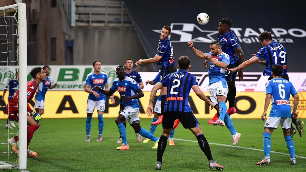 Atalanta&amp;#39;s Colombian forward Duvan Zapata (3rdR) and Napoli&amp;#39;s Serbian defender Nikola Maksimovic &amp;#39;4thR) go for a header during the Italian Serie A football match Atalanta vs Napoli played on July 2, 2020 behind closed doors at the Atleti Azzurri d&amp;#39;Italia stadium in Bergamo, as the country eases its lockdown aimed at curbing the spread of the COVID-19 infection, caused by the novel coronavirus. (Photo by Miguel MEDINA/AFP)
