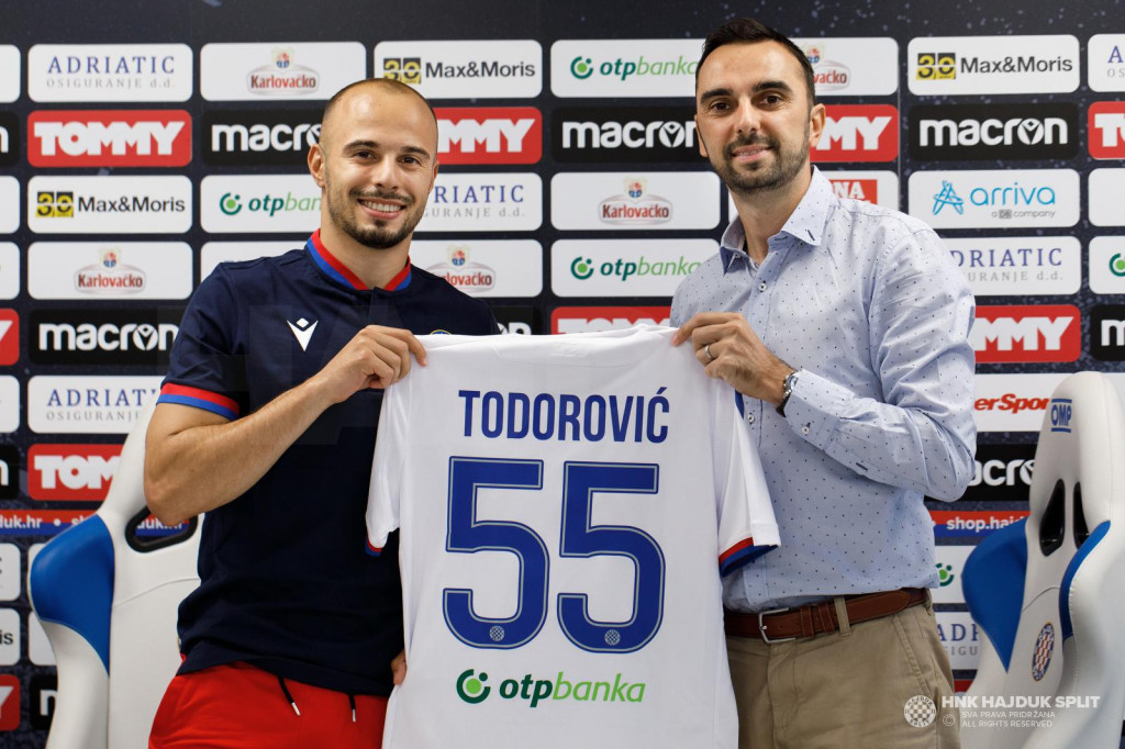 Todorović će nositi dres s brojem 55