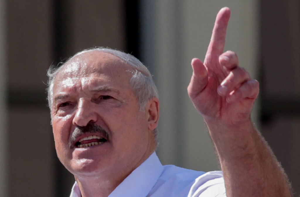 Lukašenko u elementu