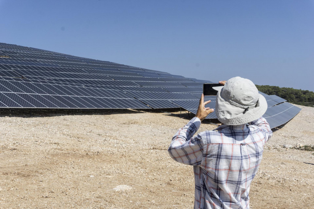 Solarna elektrana donijela bi novi život u Gdinj, smatraju akteri projekta&lt;br /&gt;
 