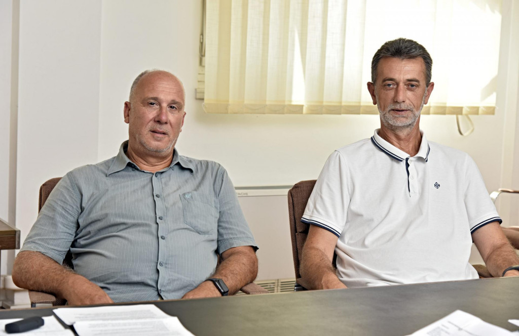 Dr. Dino Carić, voditelj Radiologije za županiju (lijevo), i dr. Marko Rađa, ravnatelj županijskog Doma zdravlja&lt;br /&gt;
 