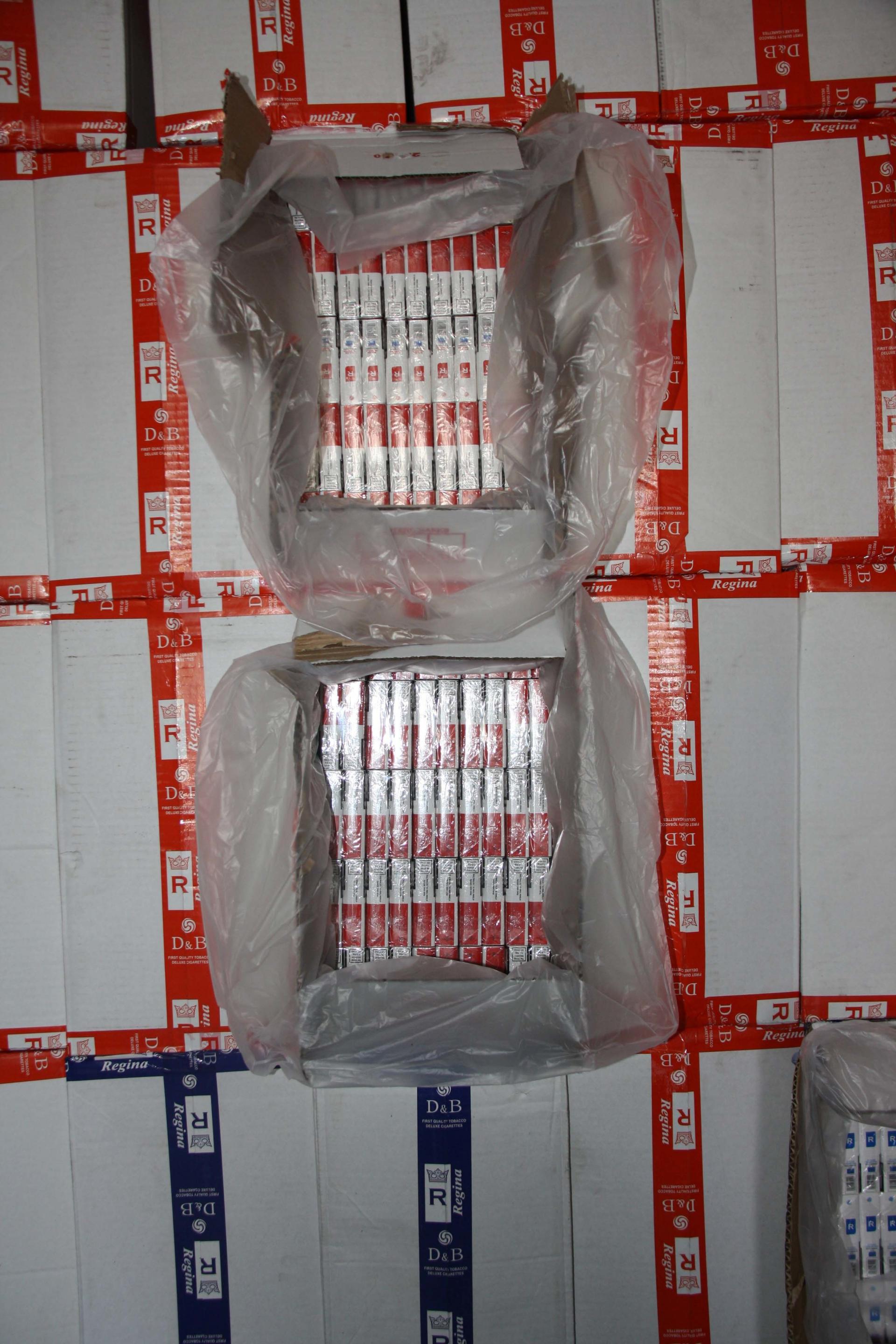 Dubrovački - U teretnim vozilima pronađene kutije s 2.950 šteka cigareta  bez poreznih markica