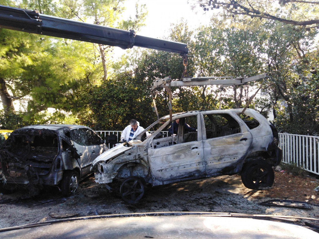 Požar na Gorici zahvatio je tri automobila