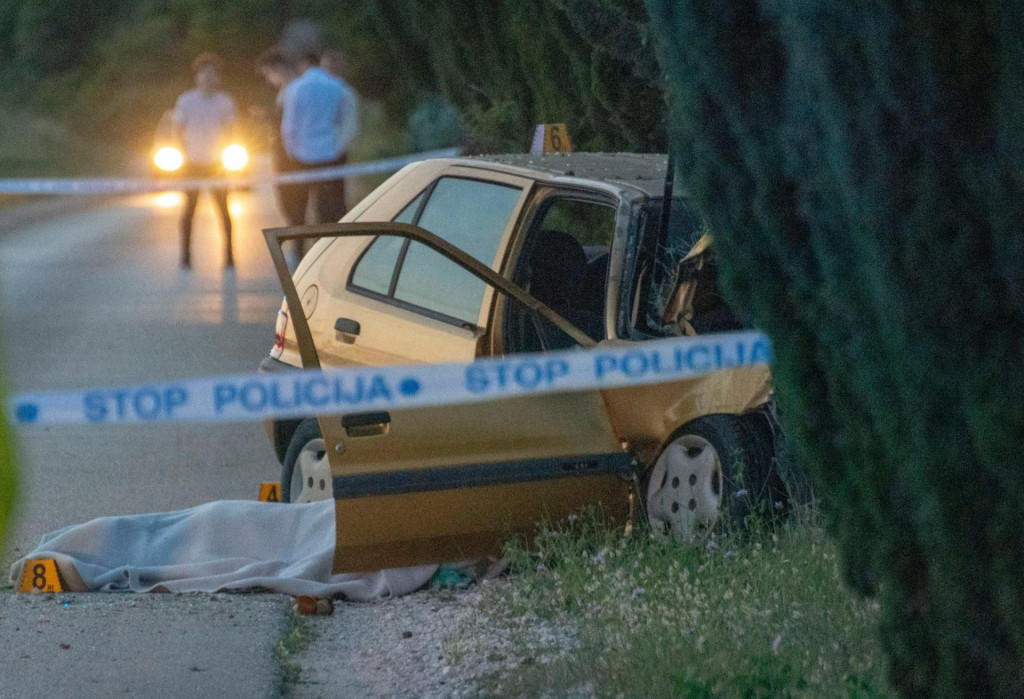 Prizor nakon prometne nesreće uz obalu Neretve lipnja 2019.godine