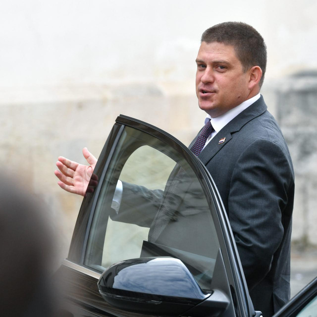 Ministar Oleg Butković