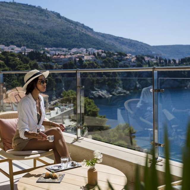 Omiljeni gorki napitak prijat će još i više na taraci Hotela Rixos Premium Dubrovnik