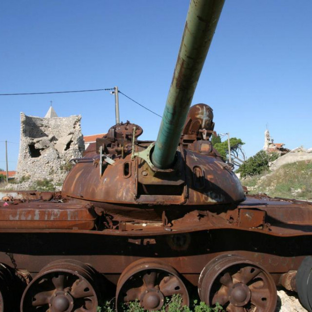 Pogođeni tenk na Dračevcu u Zadru