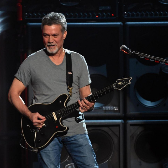 Preminuo je Eddie Van Halen
