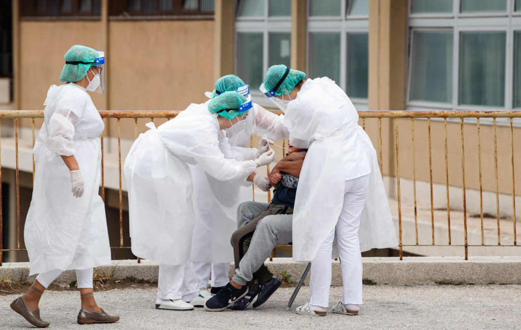 Split, 051020.&lt;br /&gt;
Gradjani dolaze na testiranje na Koronavirus u posebnoj Covid ambulanti u krugu bolnice Krizine.&lt;br /&gt;