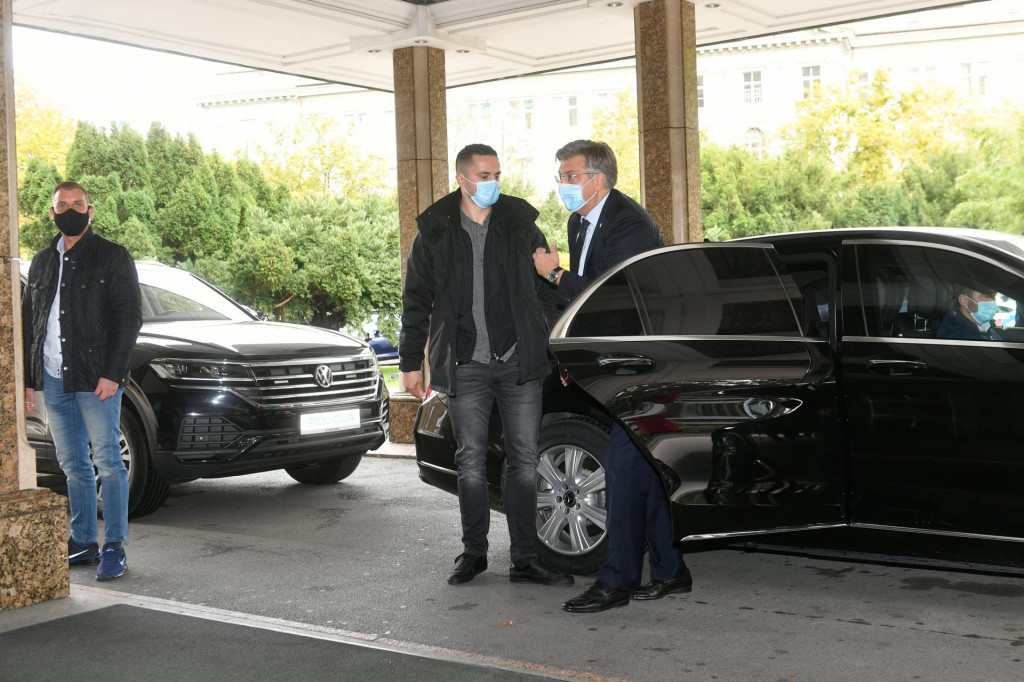 Andrej Plenković u Westin stigao u blindiranom automobilu