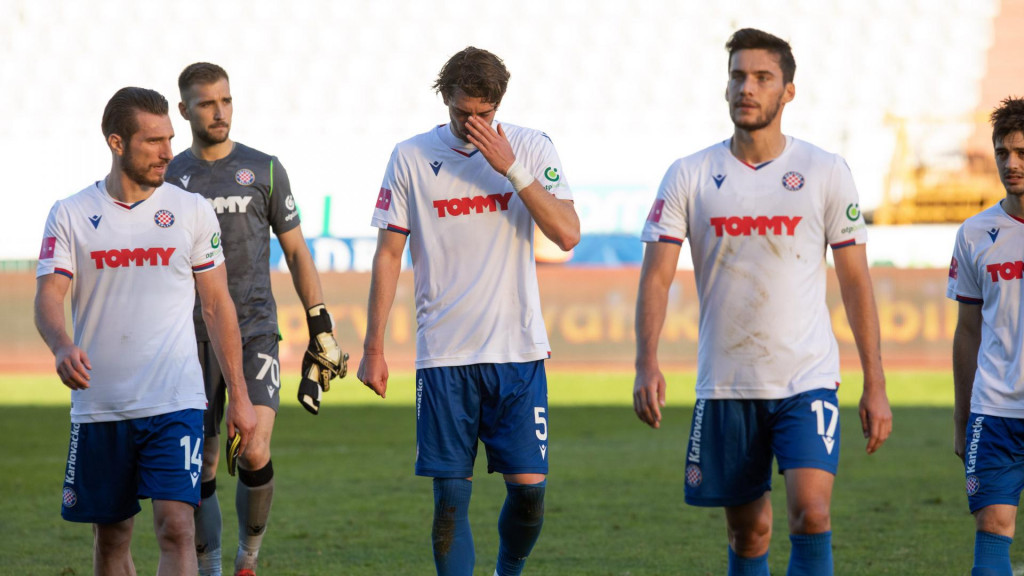 Igrači Hajduka nakon poraza od Šibenika
