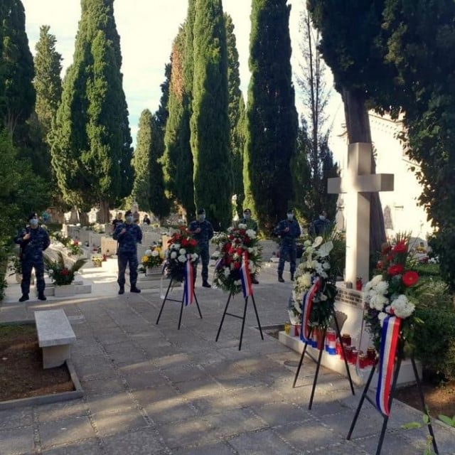 Veterani IV. gardijske brigade, podružnice za Dubrovačko-neretvansku županiju, uz blagdan su obišli grobove suboraca