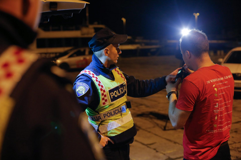 Policija će pojačano nadzirati i sankcionirati alkoholizirane vozače za vikend i ”Martinje”
