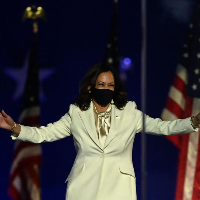 TOPSHOT - Vice President-elect Kamala Harris arrives to deliver remarks in Wilmington, Delaware, on November 7, 2020, after she and Joe Biden were declared the winners of the presidential election. (Photo by Jim WATSON/AFP)