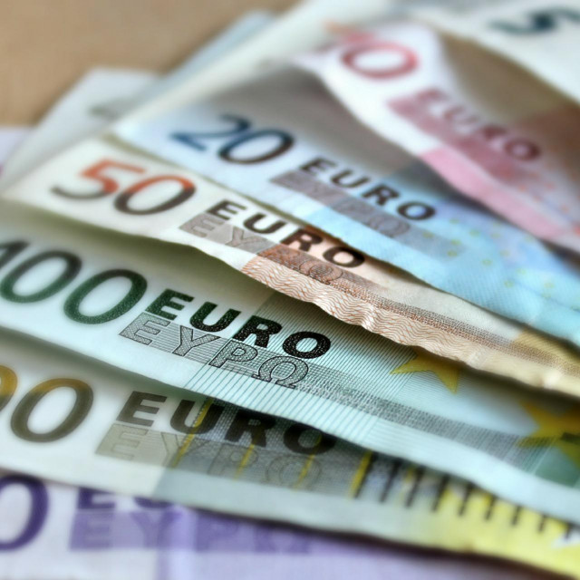 matchbanker, euro, novac, krediti