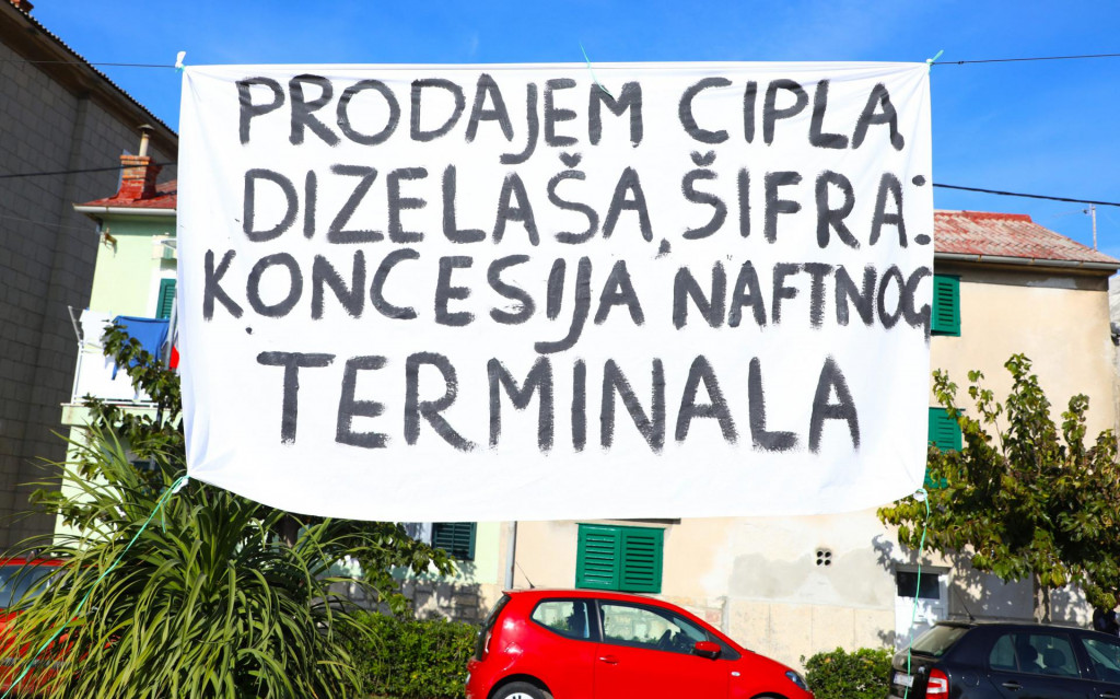 Stanovnici Vranjica, Splita, Solina i Kaštela održali su i prosvjed zbog najave izgradnje naftnog terminala