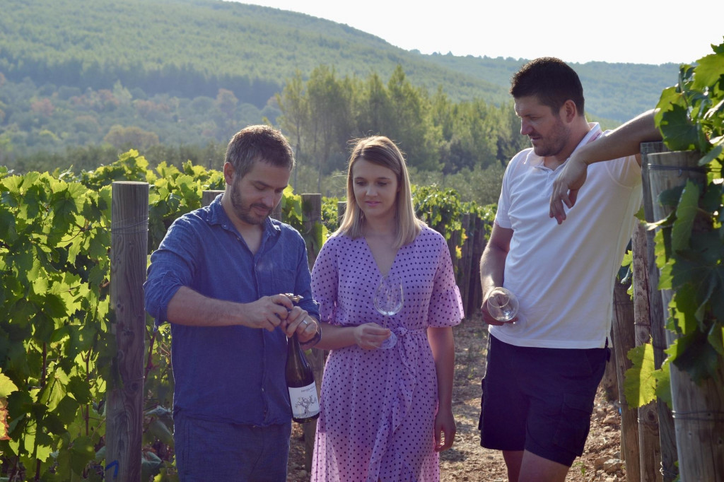 Trio koji pobjeđuje: direktor vinarije Igor Radovanović, voditeljica kušaonice Marina Salečić i enolog Nikola Mirošević