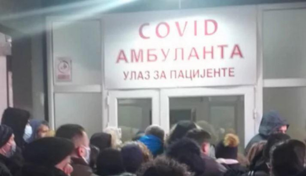 Stotine ljudi se nagurava ispred srpskih Covid-ordinacija, čekaju satima...