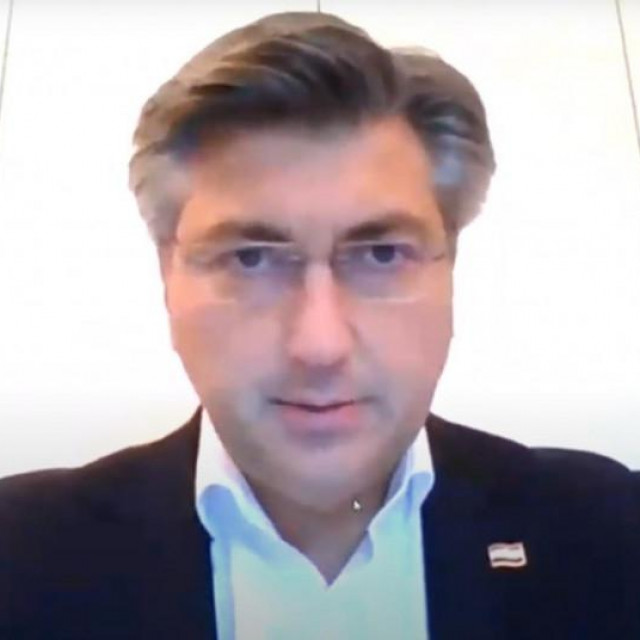 Premijer Andrej Plenković sudjeluje online na sjednici Vlade