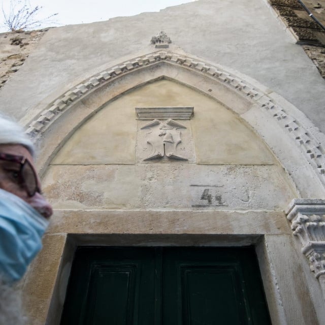 Gotički portal u Ulici Jurja Šižgorića