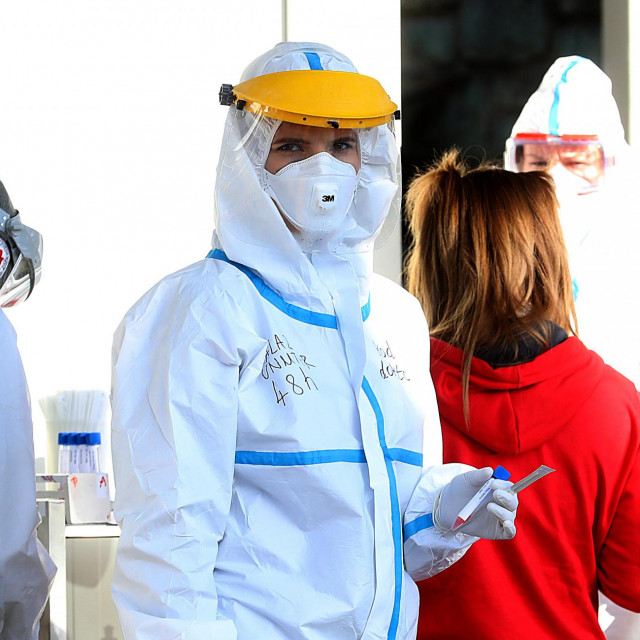 Građani se testiraju na koronavirus u na Nastavnom zavodu za javno zdravstvo Andrija Štamapar