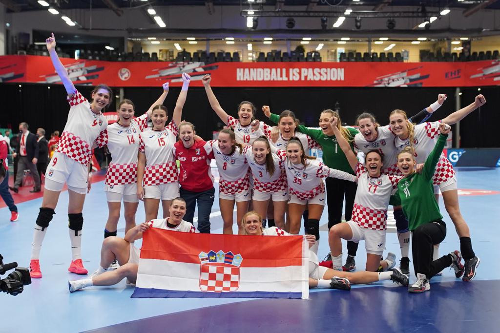Slavlje hrvatskih rukometašica nakon treće pobjede u skupini, pala je i Srbija