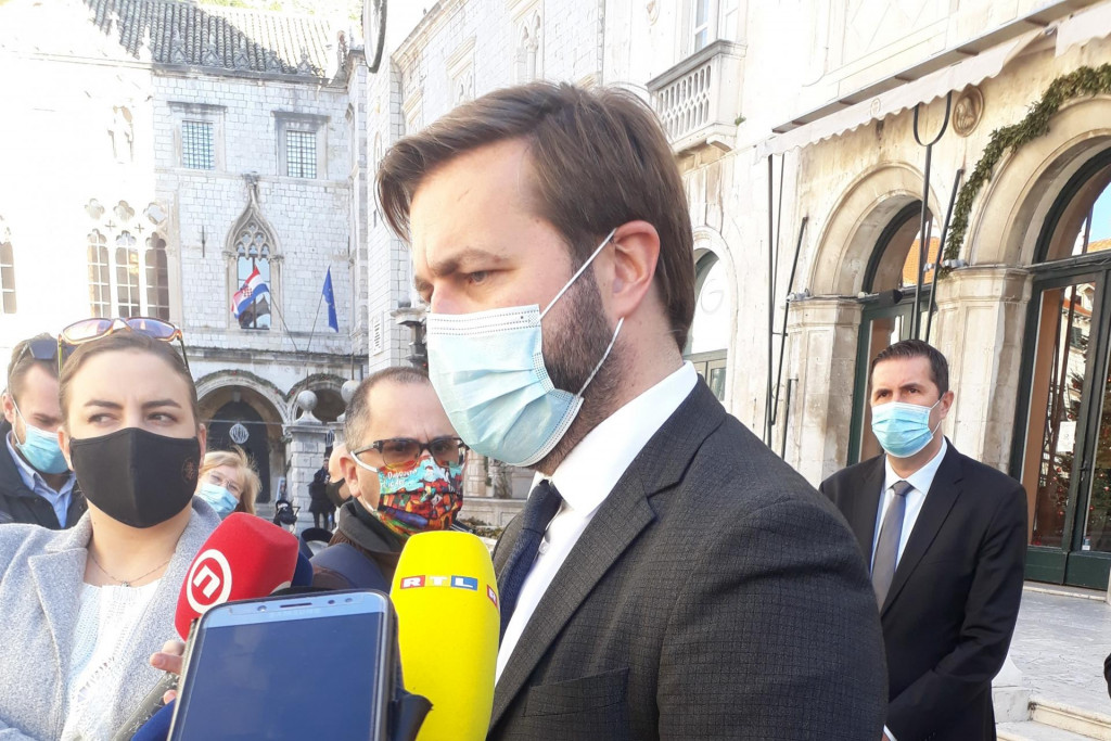 Ministar Tomislav Ćorić odgovara kritičarima