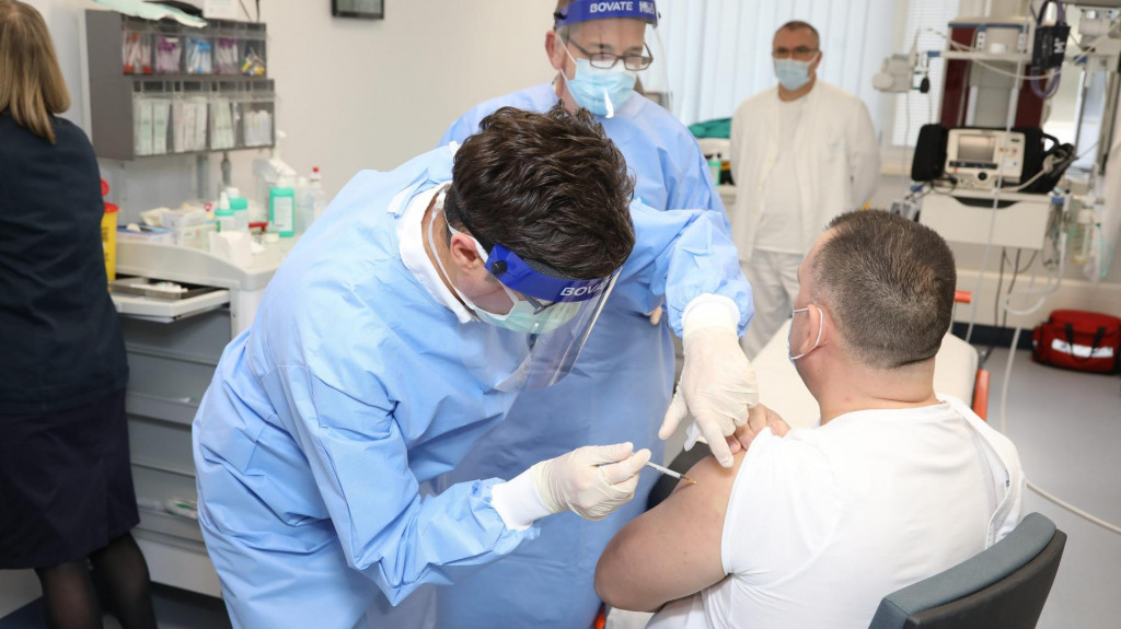 Prvo cijepljenje protiv virusa Covid19 obavljeno u OB Dubrovnik. 