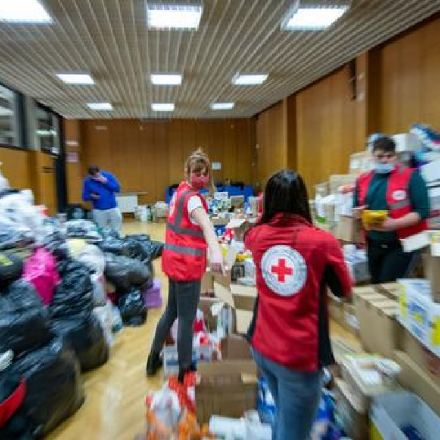 Dubrovčani su se vrlo brzo organizirali u prikupljanju pomoći stradalima u razornom potresu