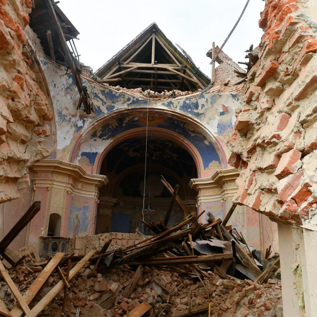 Ruševine nakon potresa na Banovini