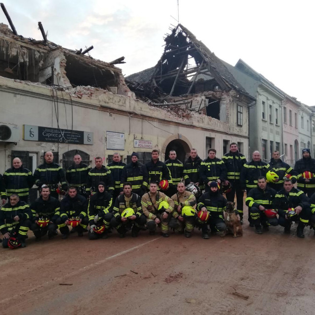 Dubrovački vatrogasci dali su veliki obol sanaciji šteta u Petrinji