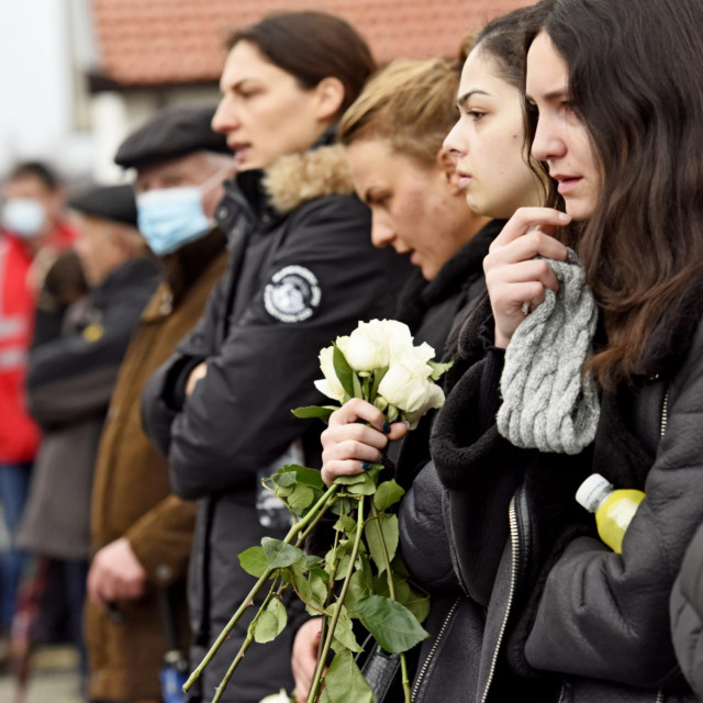 Danas je u mjestu Rakitno održan posljednji ispraćaj šestero mladih koji su stradali u novogodišnjoj noći
