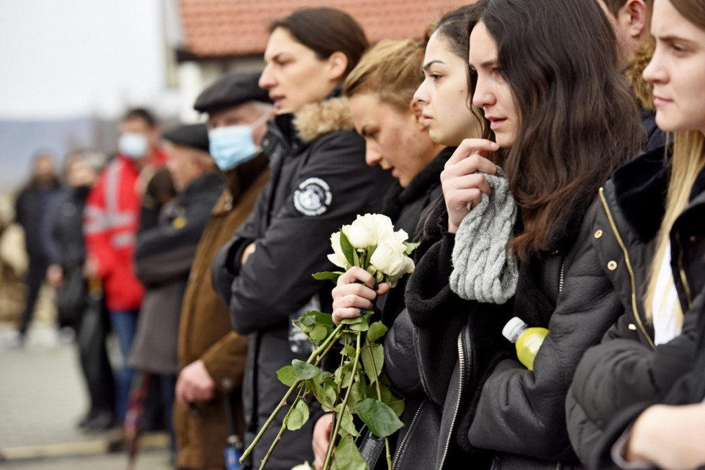 Danas je u mjestu Rakitno održan posljednji ispraćaj šestero mladih koji su stradali u novogodišnjoj noći