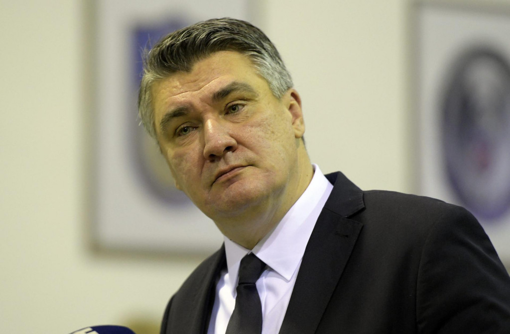 Predsjednik RH Zoran Milanović danas je pred kamerama primio cjepivo protiv COVID-a