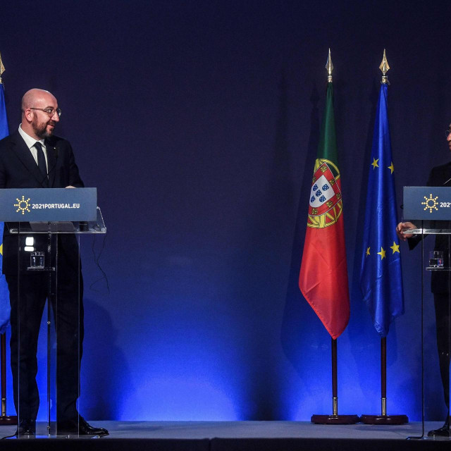 Predsjednik Vijeća EU-a Charles Michel i portugalski premijer Antonio Costa na ceremoniji portugalskog preuzimanja predsjedanja&lt;br /&gt;
(Photo by PATRICIA DE MELO MOREIRA/AFP)