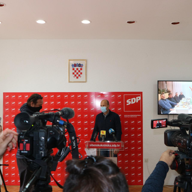 Joško Šupe na press konferenciji SDP-a&lt;br /&gt;
 