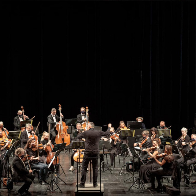 Komorni orkestar HNK Split nije mogao sudjelovati u glazbenome rođendanskom slavlju&lt;br /&gt;
 