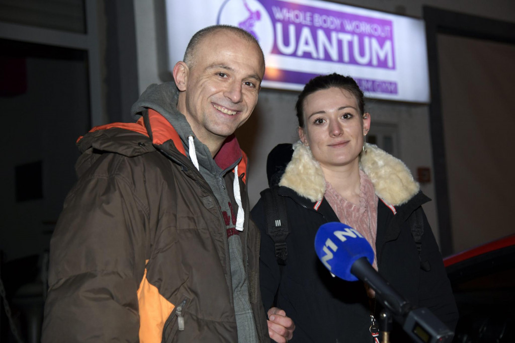 &lt;br /&gt;
&lt;br /&gt;
Andrej Klaric, vlasnik teretane Quantum Premium Gym na Tresnjevci, daje izjavu za medije ispred teretane nakon sto je pusten iz pritvora.&lt;br /&gt;
&lt;br /&gt;
 