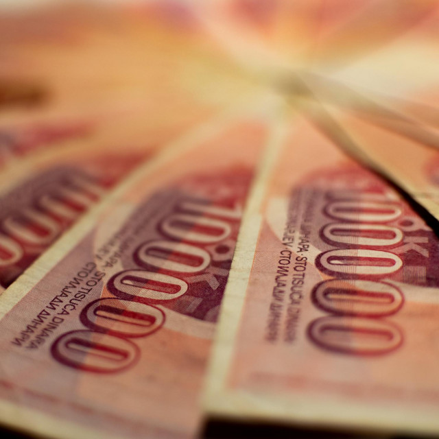 Jugoslavenski dinari davno su propali, ali preuzete obveze netko na koncu mora namiriti<br />
&nbsp;