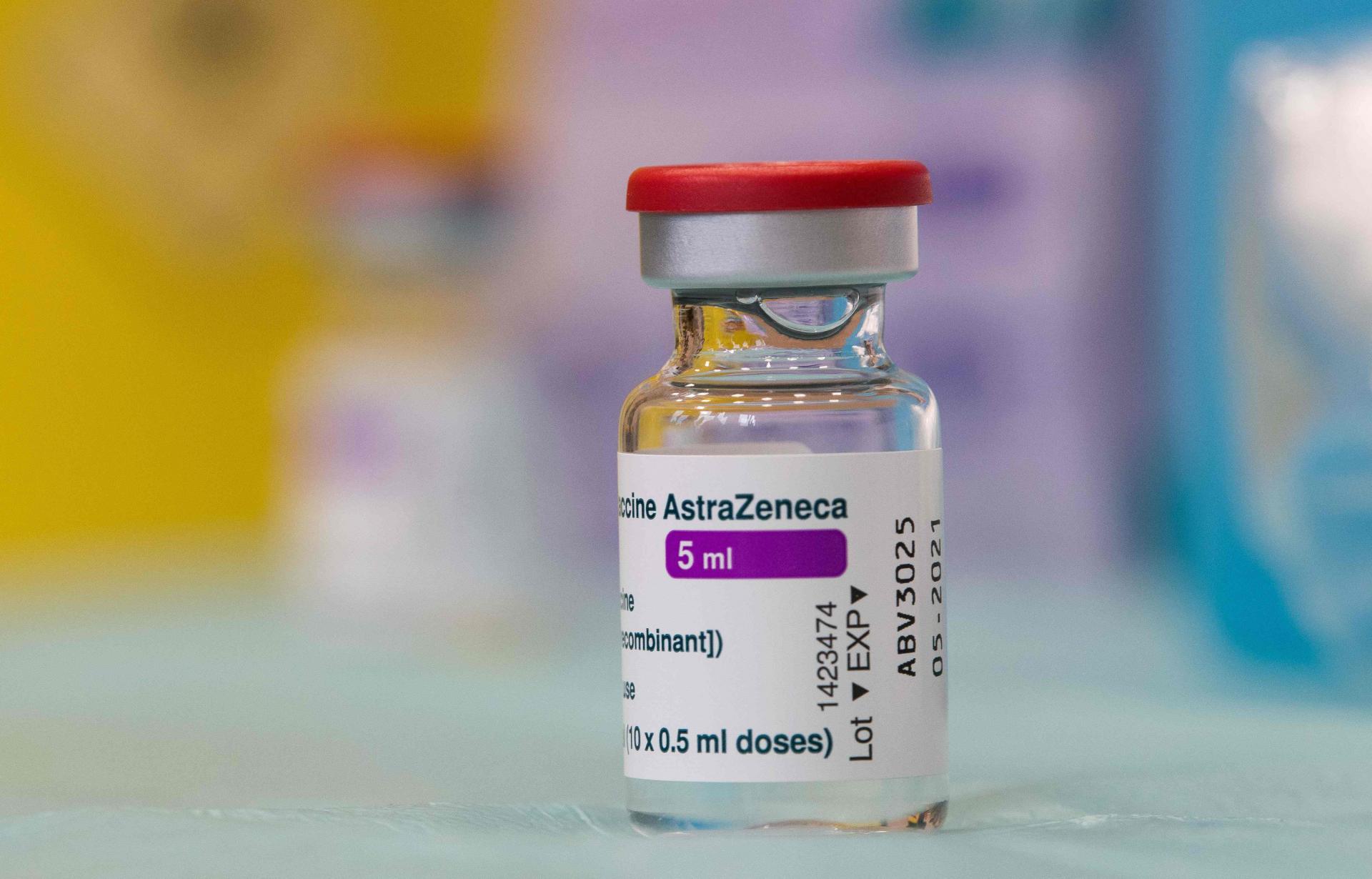 Slobodna Dalmacija - Umirovljenici su toliko dugo čekali cjepivo, a sada kada je stiglo, zavladala je totalna zbrka jer AstraZeneca nije njihov prvi izbor. Što im je činiti?