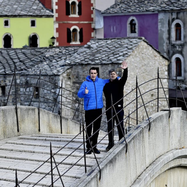 Kenan Juklo i Semir Kazazić: Skakači sa Staroga mosta čekaju bolje dane. Zbog pandemije koronavirusa u gradu nema turista