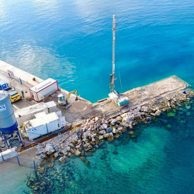 Projekt “Rekonstrukcija lukobrana Puntin – luka Korčula”