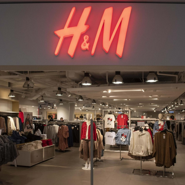 Hennes &amp; Mauritz, H&amp;M, trgovina u Hong Kongu