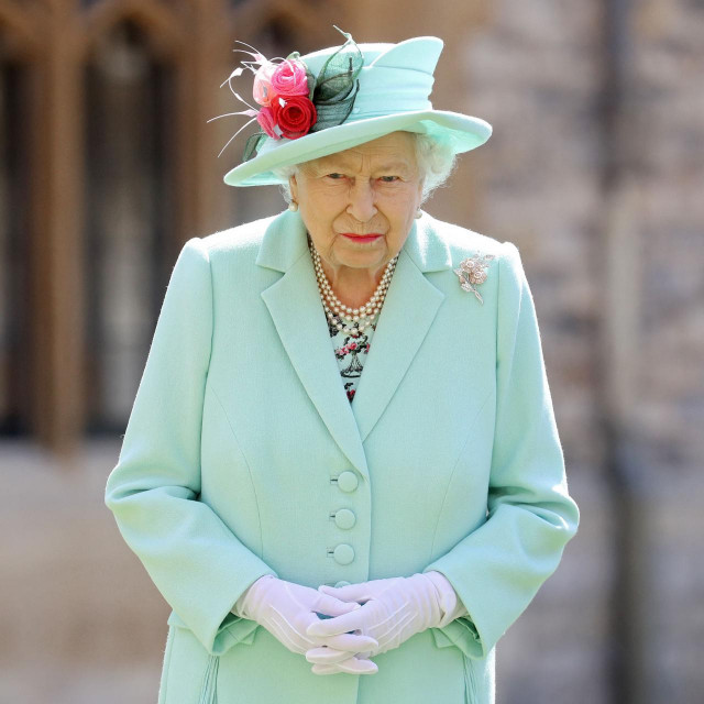 Kraljica Elizabetha II. oglasila se kratkim priopćenjem